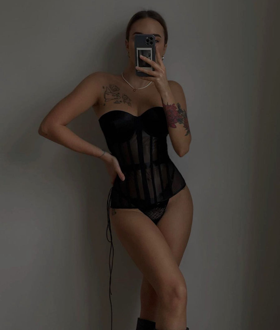 Charm Cupped Overbust Corset in Black